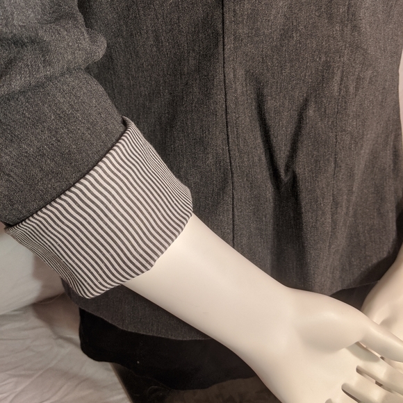 Gray blazer - Picture 2 of 4